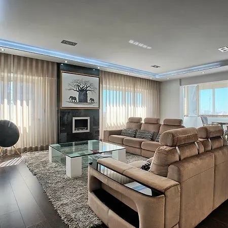 Myplace - Areeiro Apartament