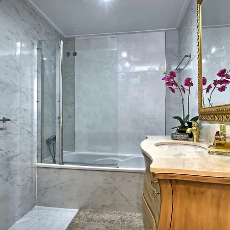 Myplace - Areeiro * Лісабон